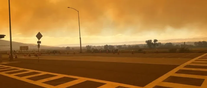 a-view-of-the-jones-fire-smoke-from-loma-v0-guhlg90x7w9h1